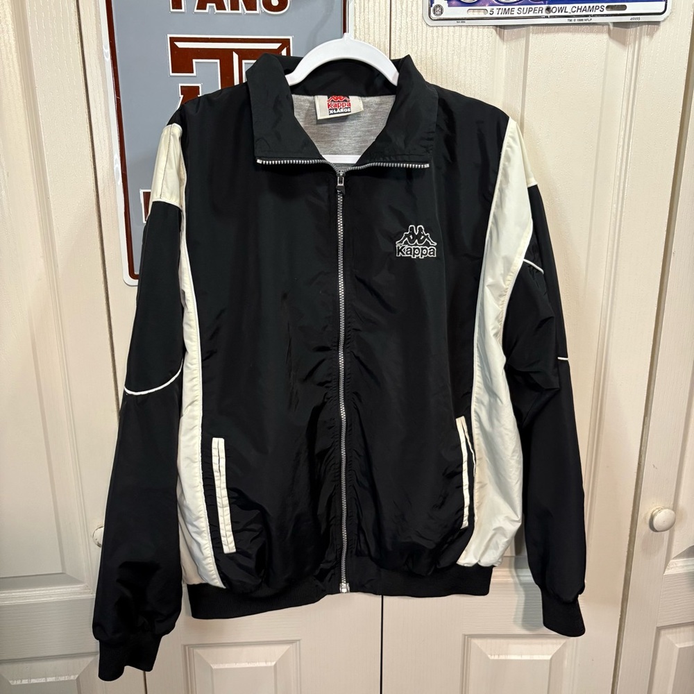 Kappa Men's Black and White Windbreaker